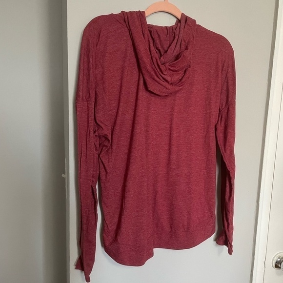 𝅺90 Degree By Reflex Light Hoodie - Picture 2 of 9